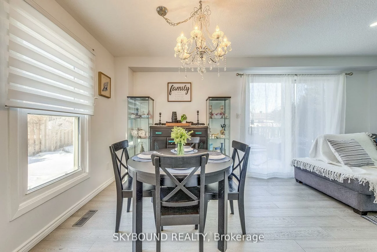 3438, Martins Pine, Erin Mills, Mississauga