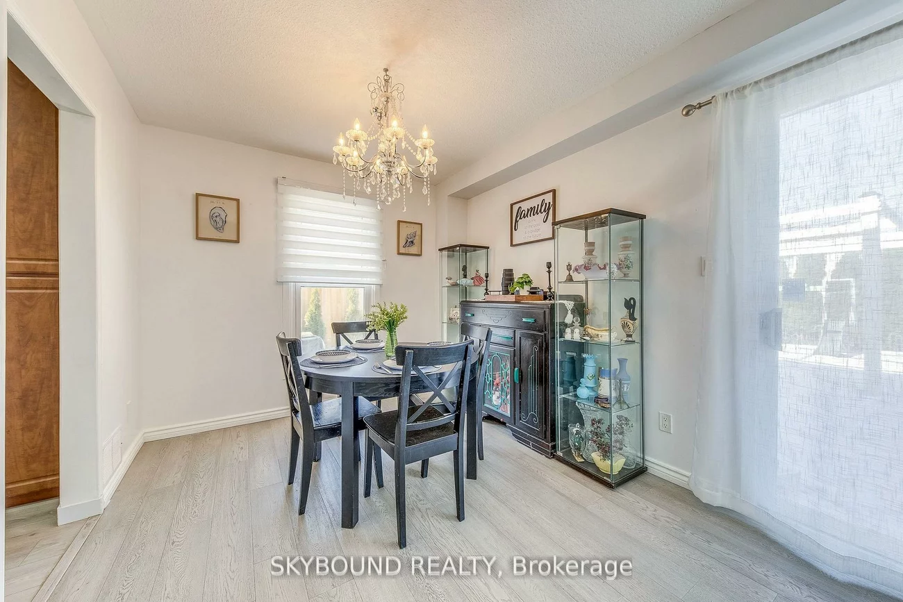 3438, Martins Pine, Erin Mills, Mississauga