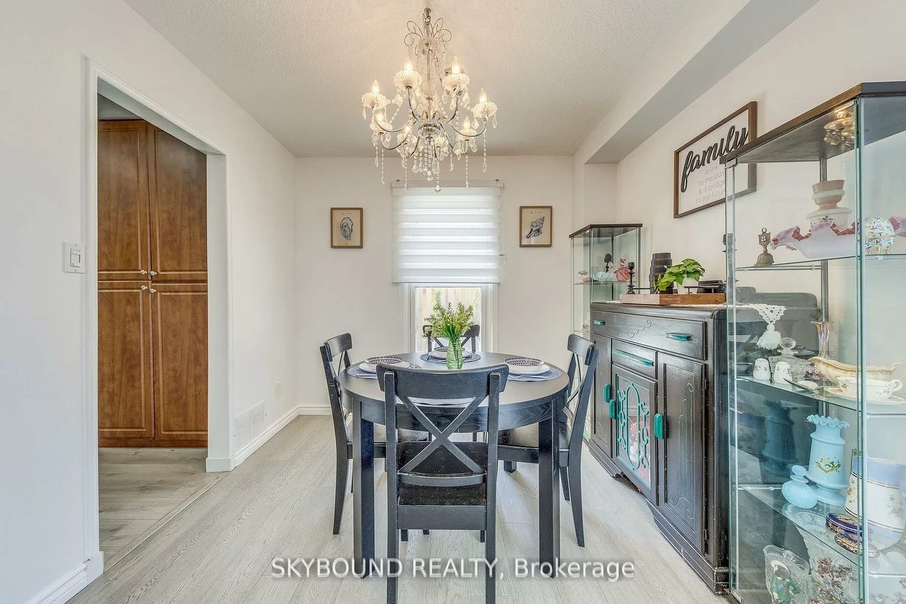 3438, Martins Pine, Erin Mills, Mississauga