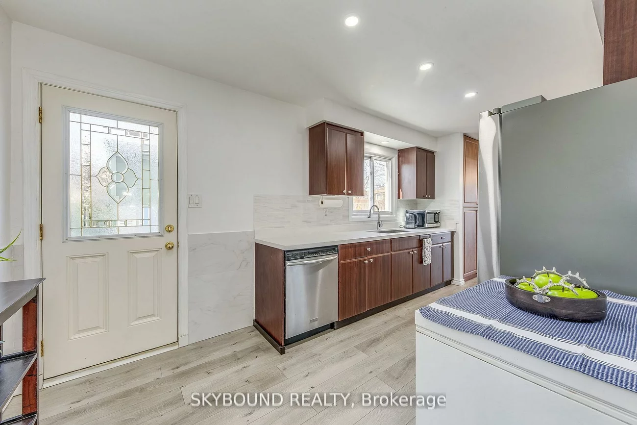 3438, Martins Pine, Erin Mills, Mississauga