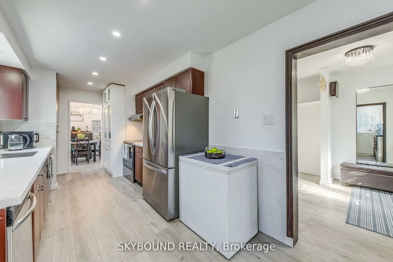 3438, Martins Pine, Erin Mills, Mississauga