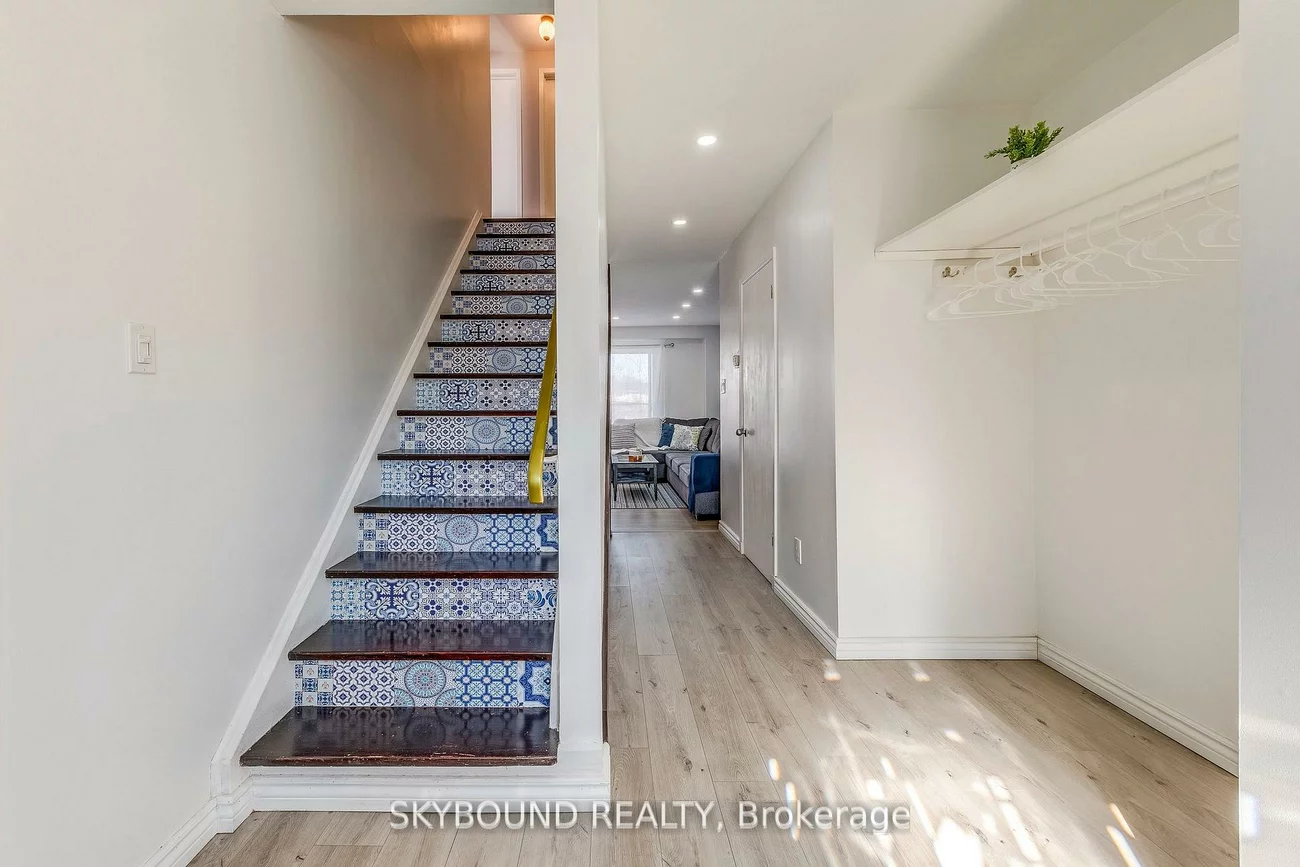 3438, Martins Pine, Erin Mills, Mississauga