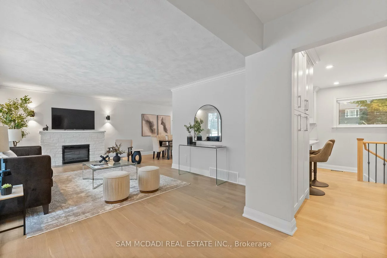 1639, Truscott, Lorne Park, Mississauga