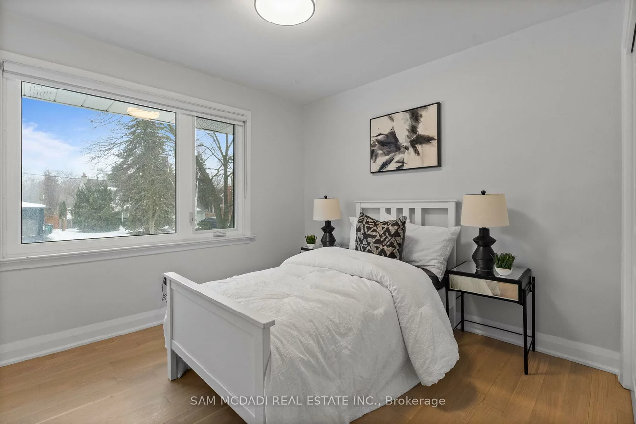 1639, Truscott, Lorne Park, Mississauga