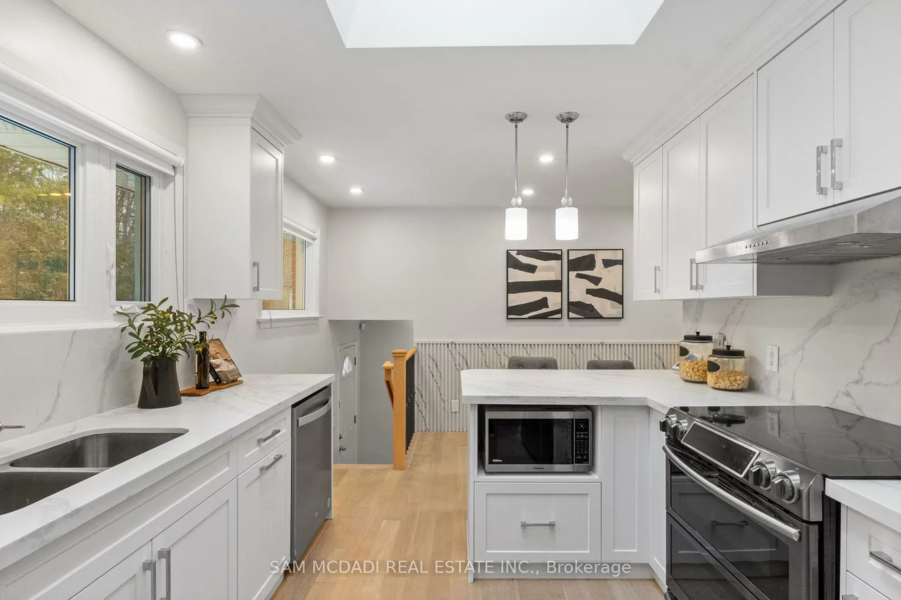 1639, Truscott, Lorne Park, Mississauga