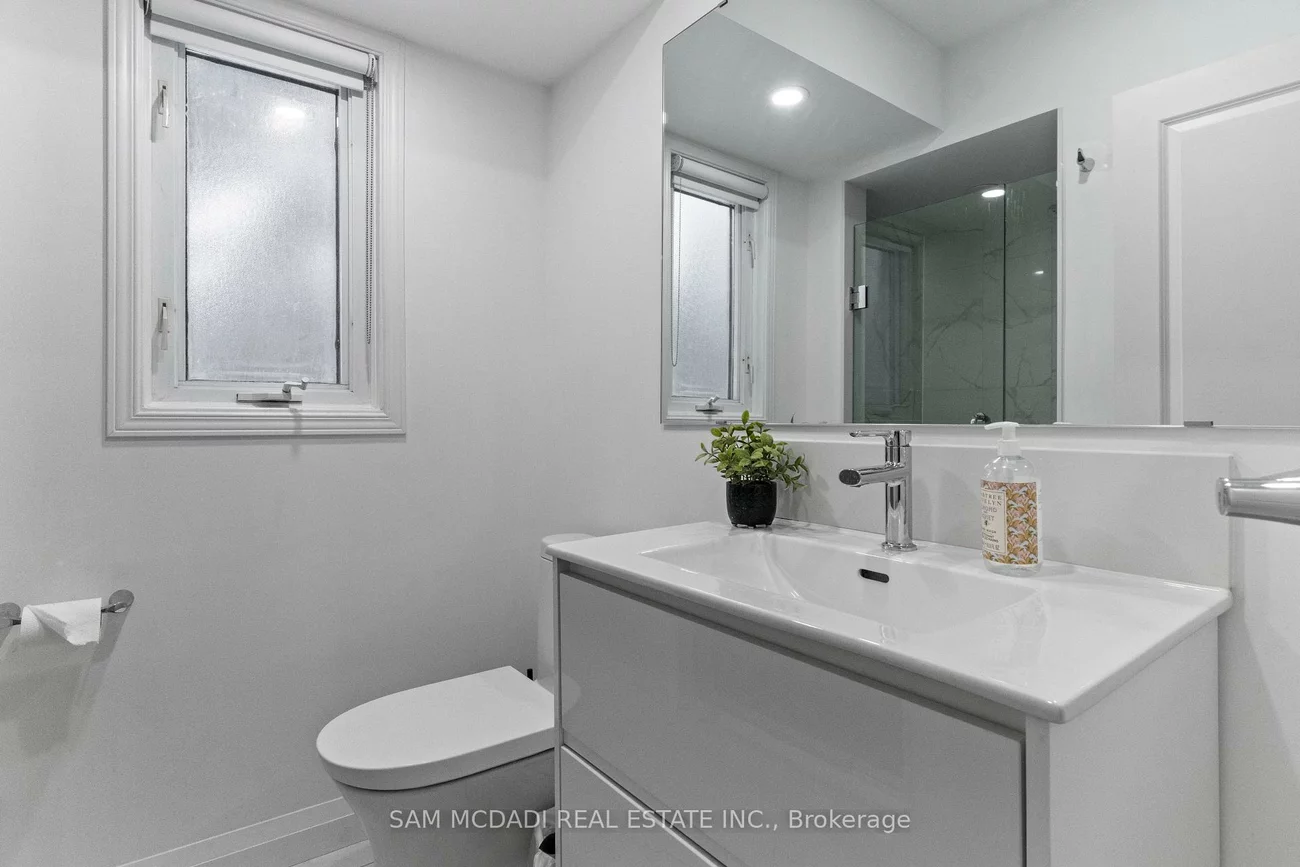 1639, Truscott, Lorne Park, Mississauga