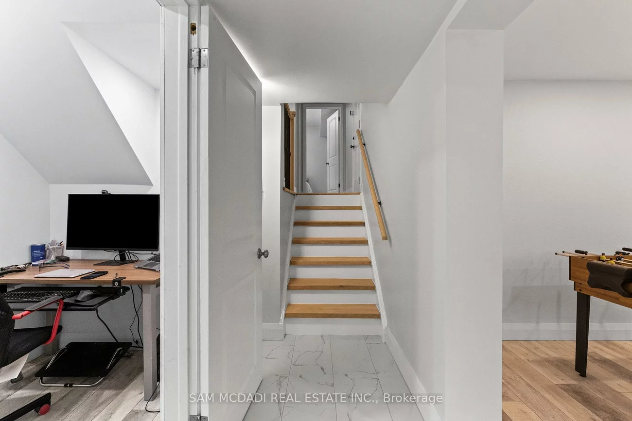 1639, Truscott, Lorne Park, Mississauga