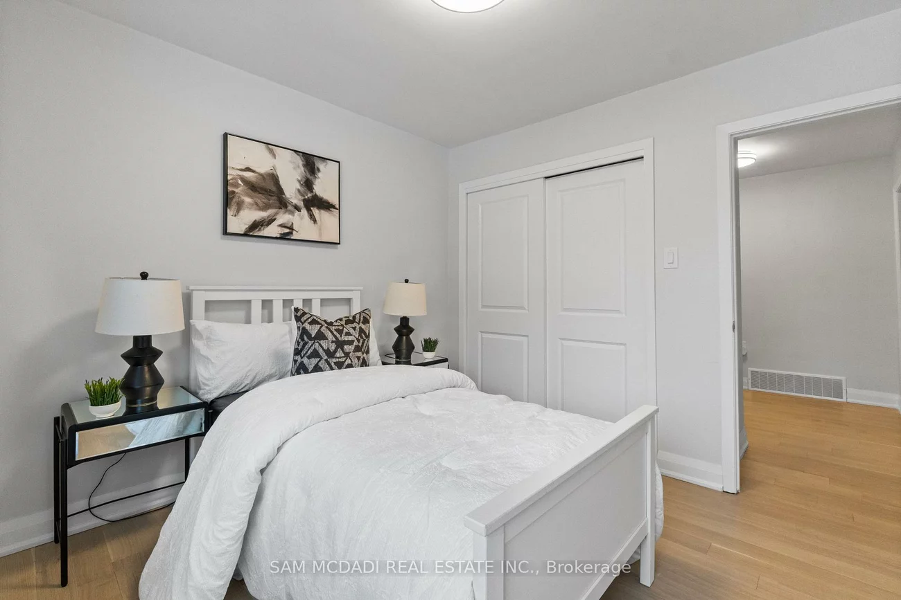 1639, Truscott, Lorne Park, Mississauga