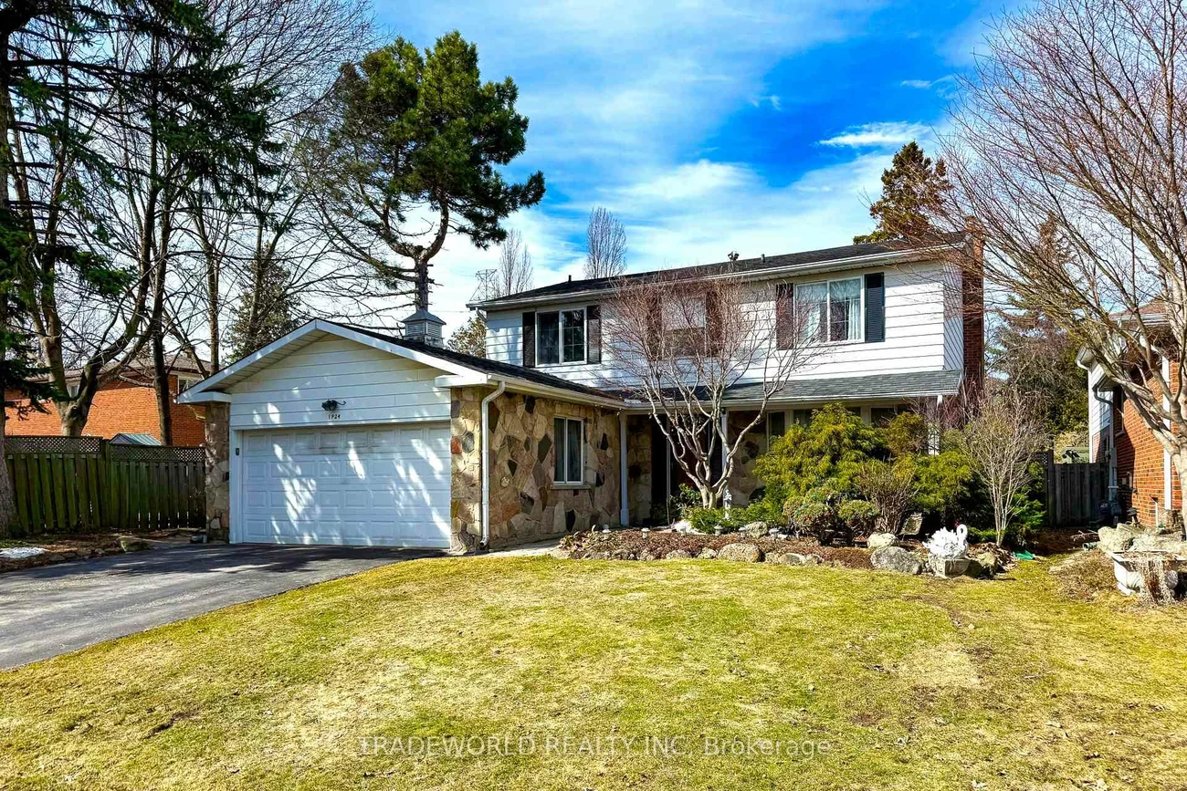 1924, Steepbank, Applewood, Mississauga