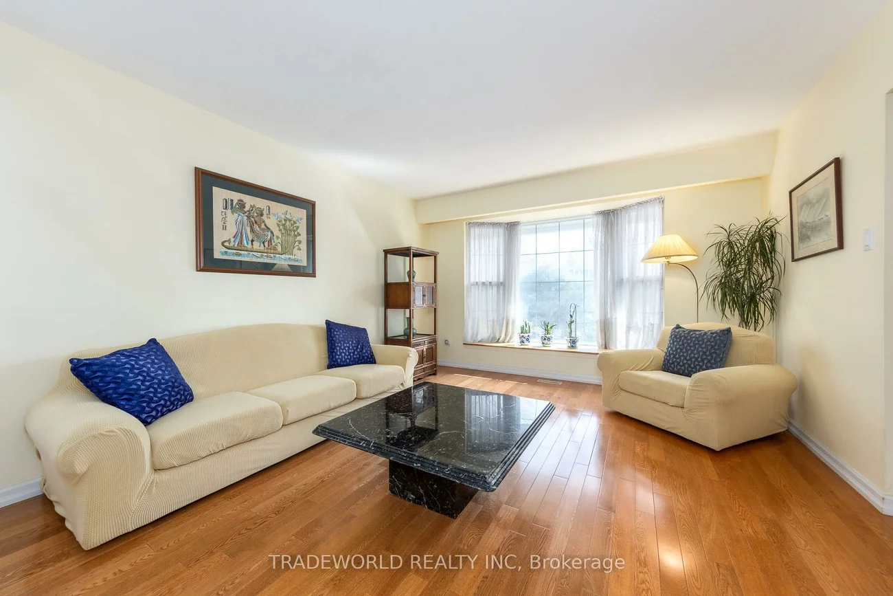 1924, Steepbank, Applewood, Mississauga