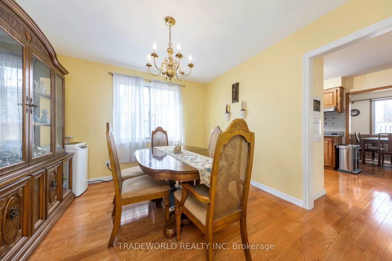 1924, Steepbank, Applewood, Mississauga