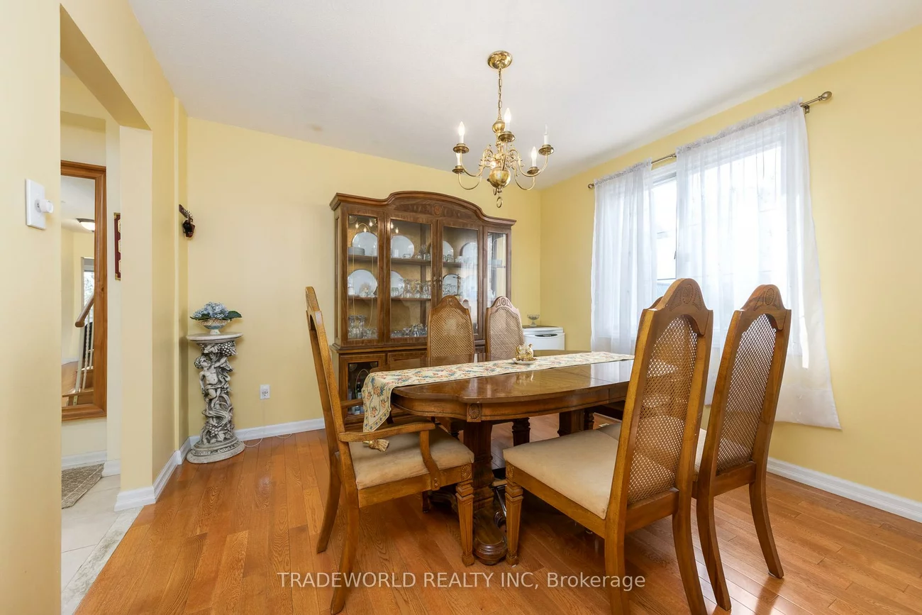 1924, Steepbank, Applewood, Mississauga