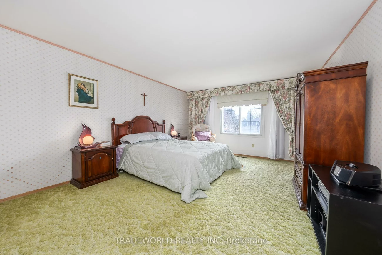 1924, Steepbank, Applewood, Mississauga