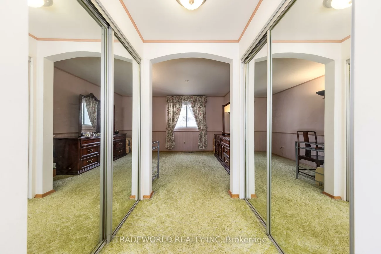 1924, Steepbank, Applewood, Mississauga