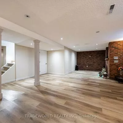 1924, Steepbank, Applewood, Mississauga