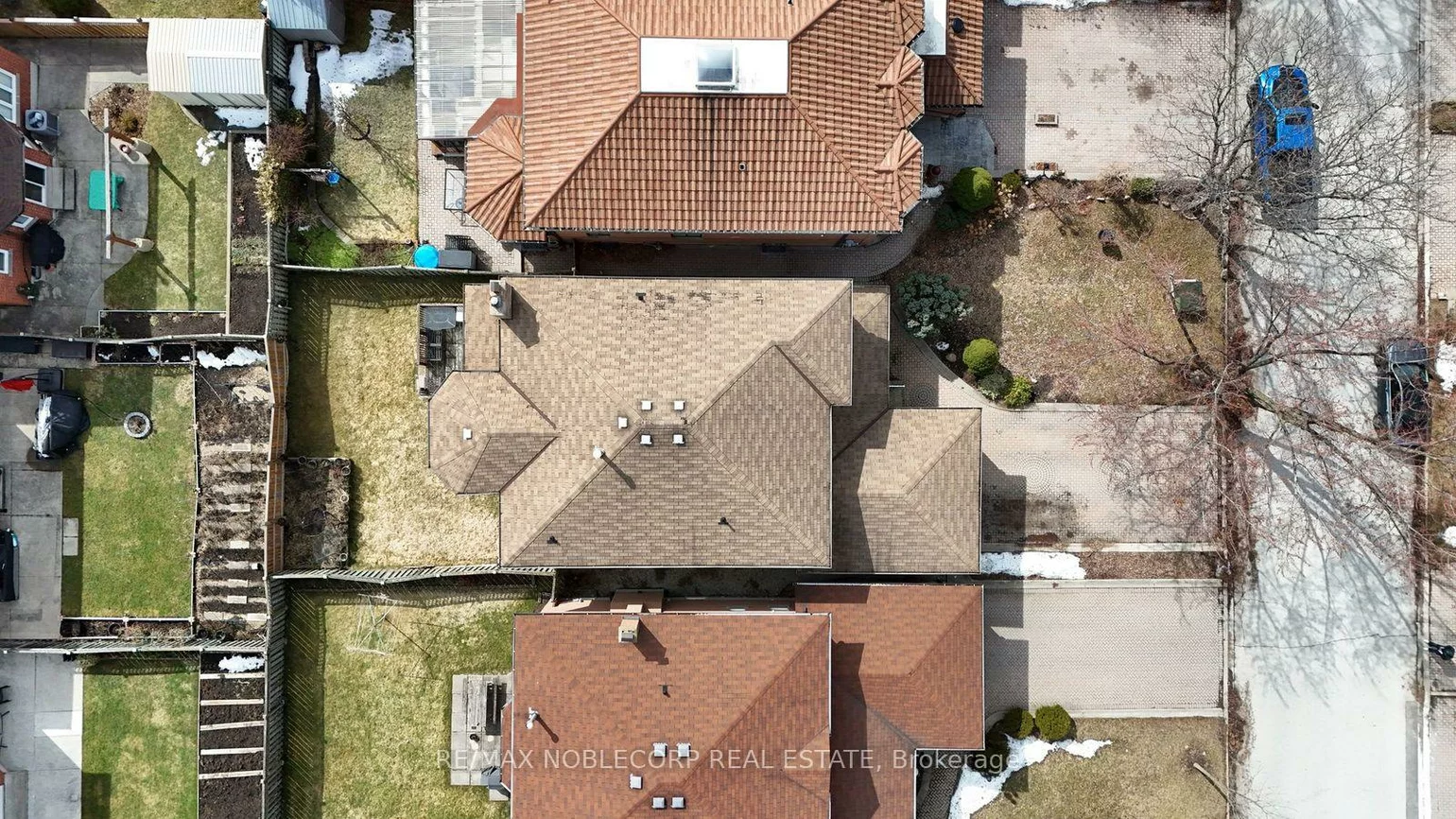 100, Glenn Hawthorne, Hurontario, Mississauga