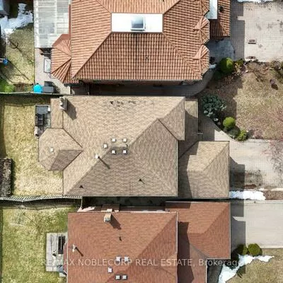 100, Glenn Hawthorne, Hurontario, Mississauga