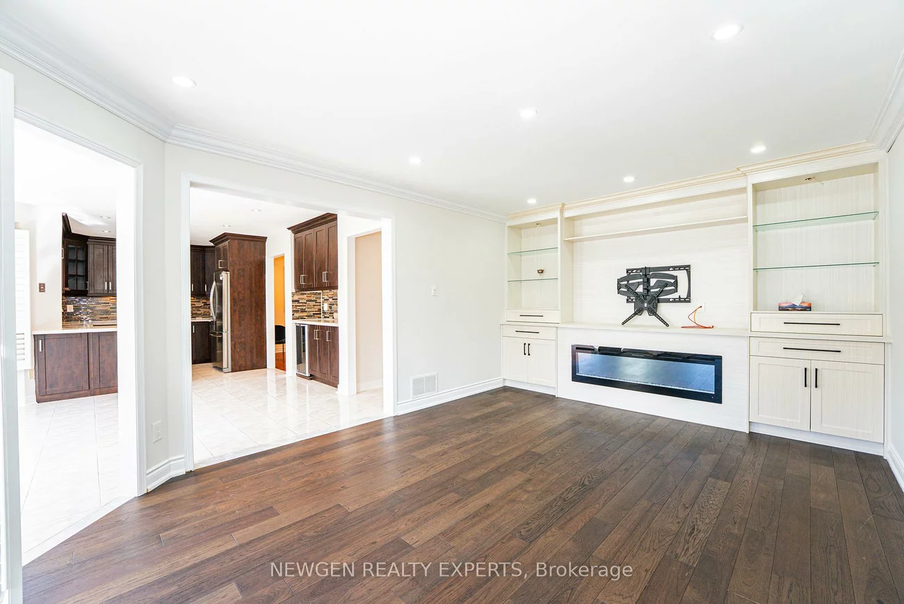 609, Yorkminster, Hurontario, Mississauga