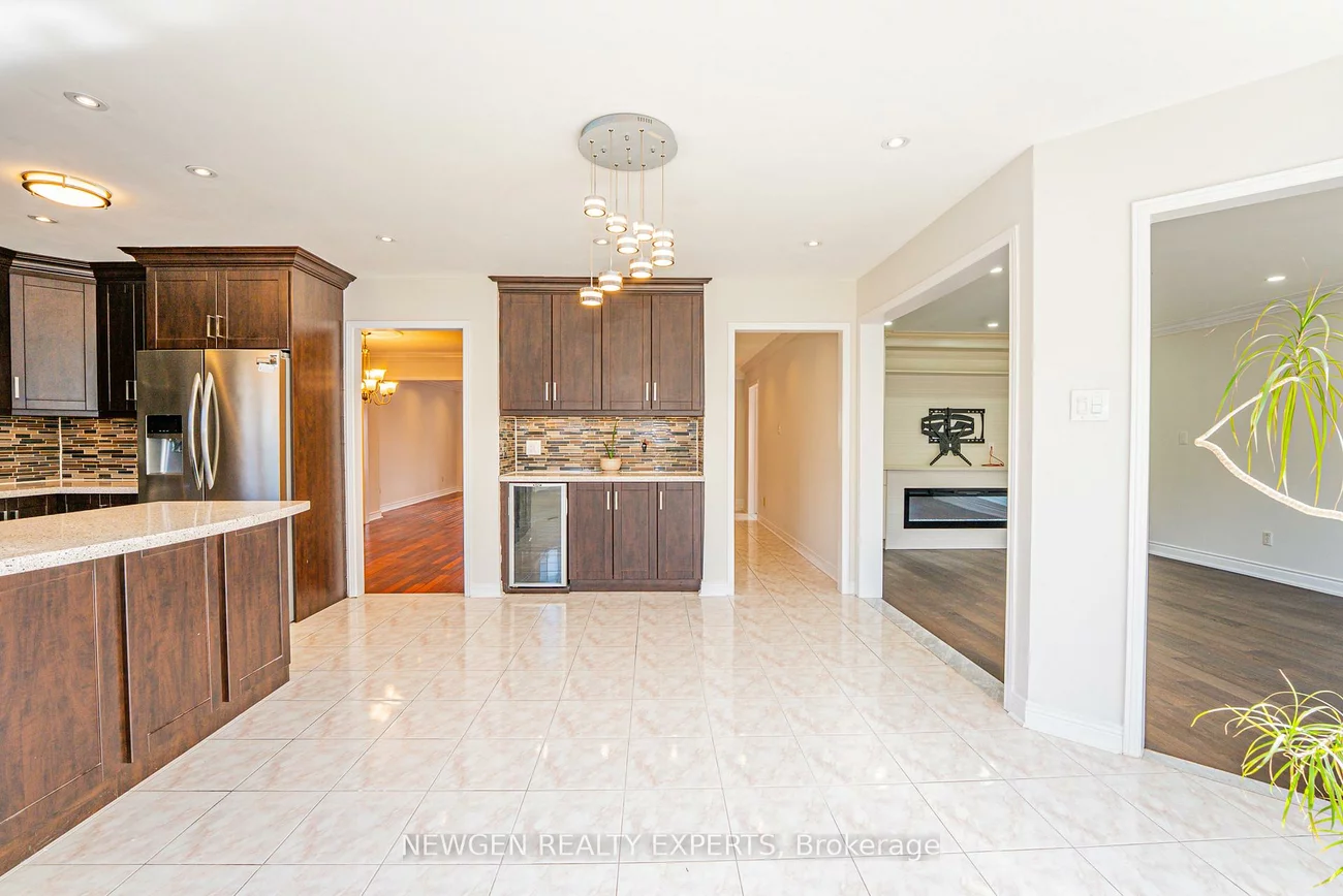 609, Yorkminster, Hurontario, Mississauga