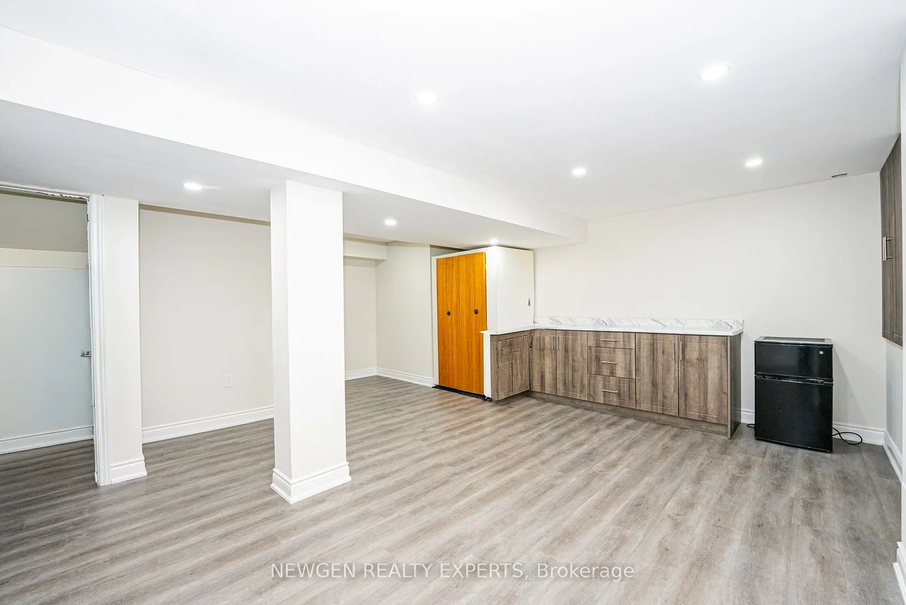 609, Yorkminster, Hurontario, Mississauga