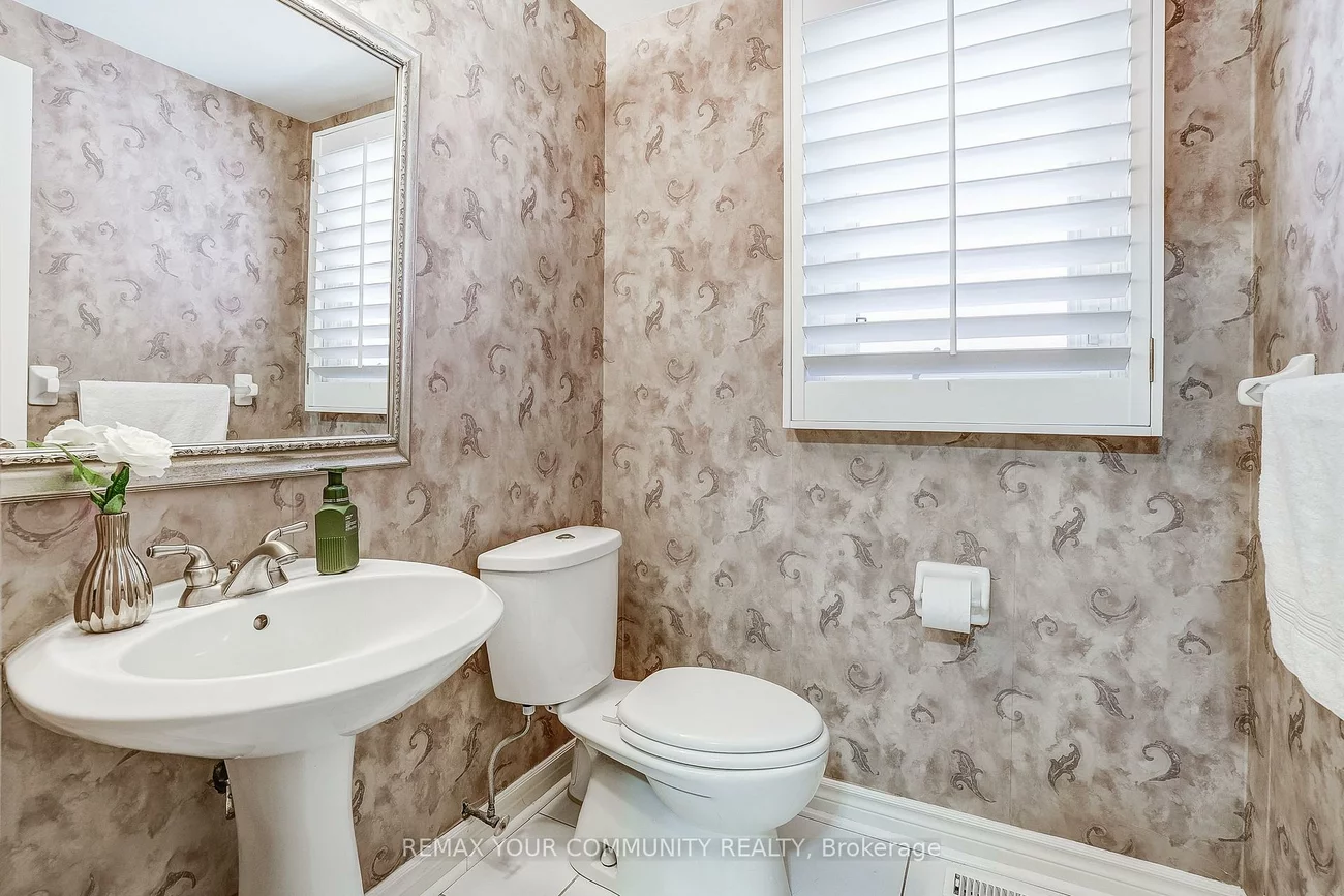 2629, Burnford, Central Erin Mills, Mississauga