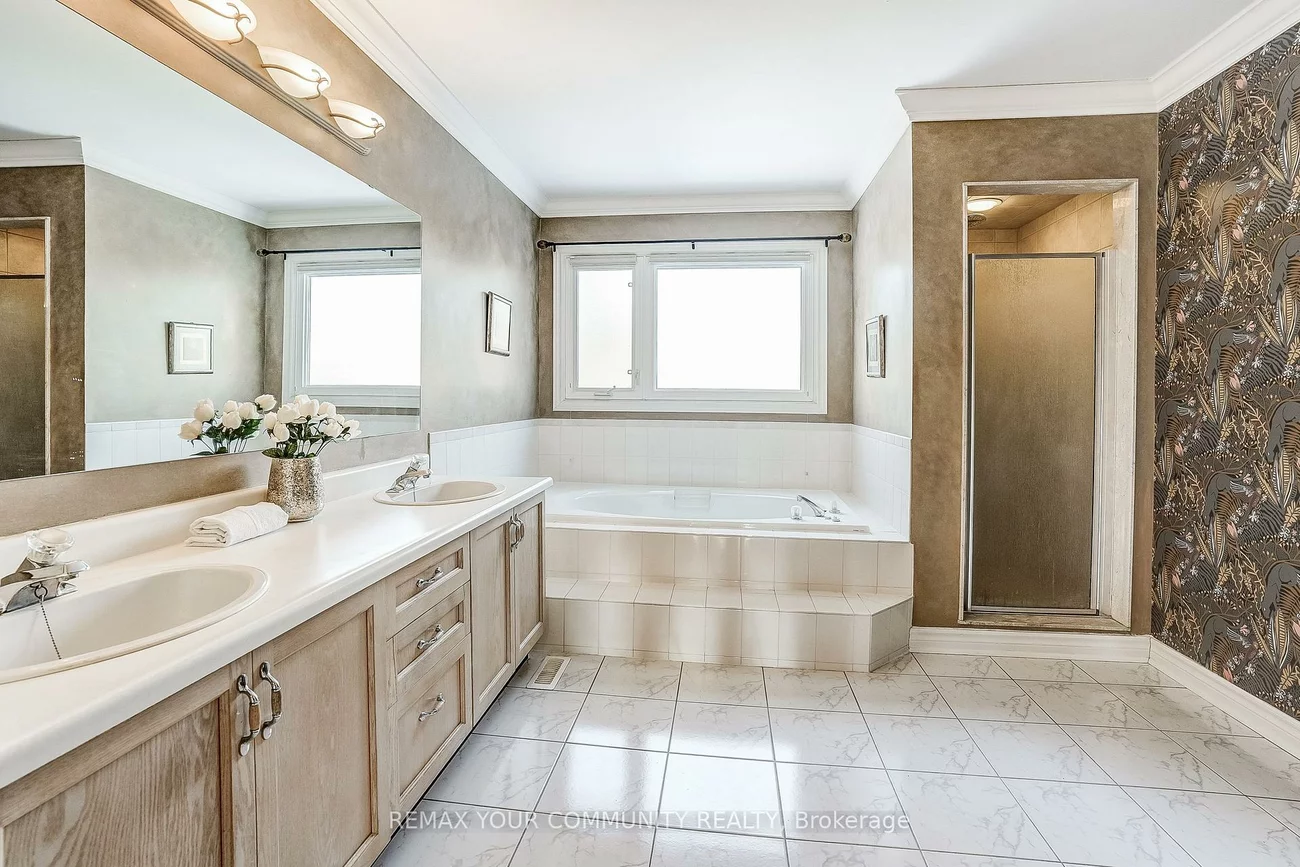 2629, Burnford, Central Erin Mills, Mississauga