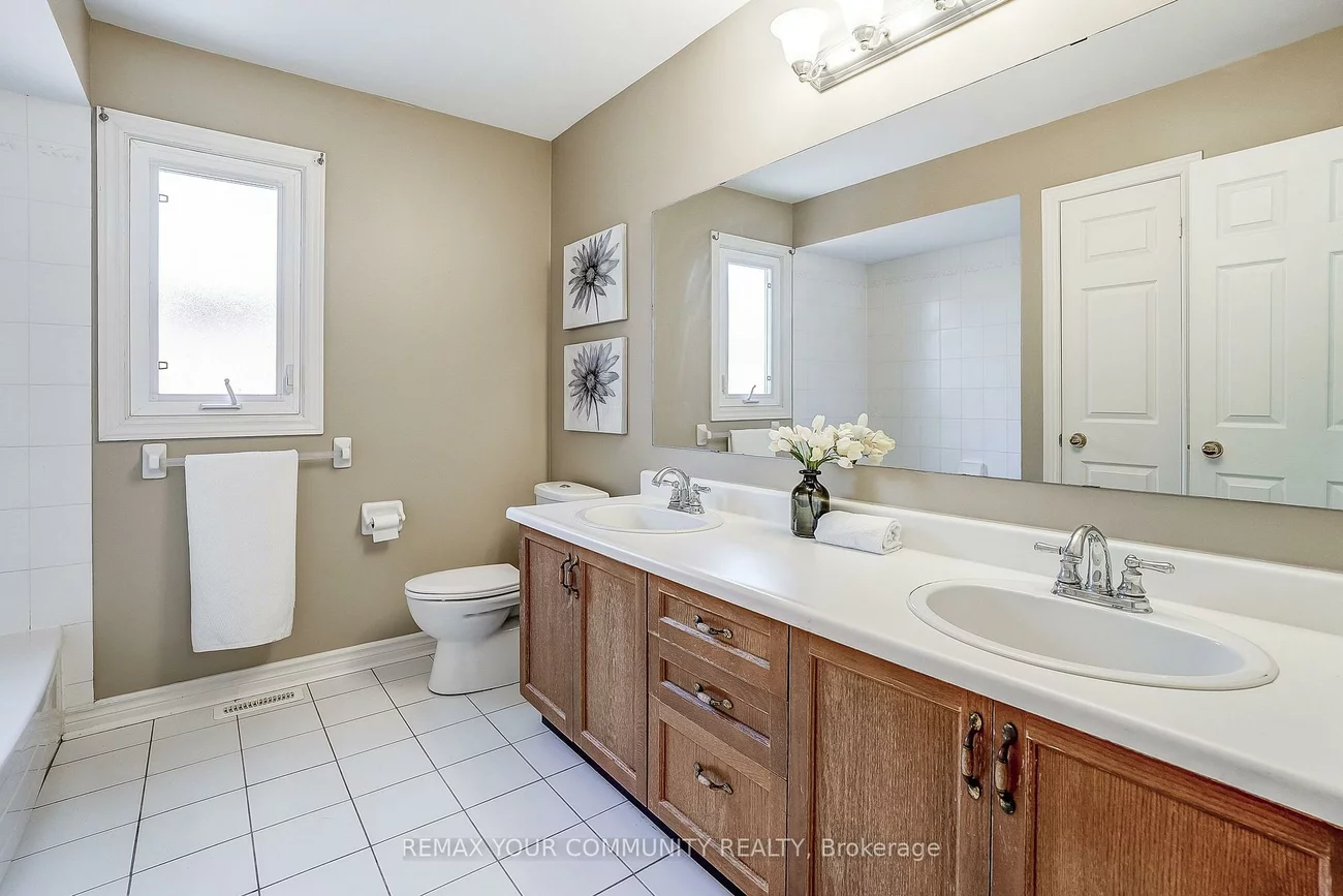 2629, Burnford, Central Erin Mills, Mississauga