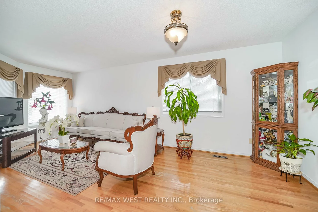 5581, Wheatland, East Credit, Mississauga