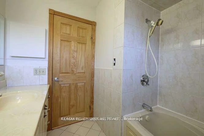 2220, Springfield, Sheridan, Mississauga