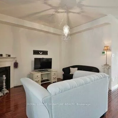 67, Breton, Hurontario, Mississauga