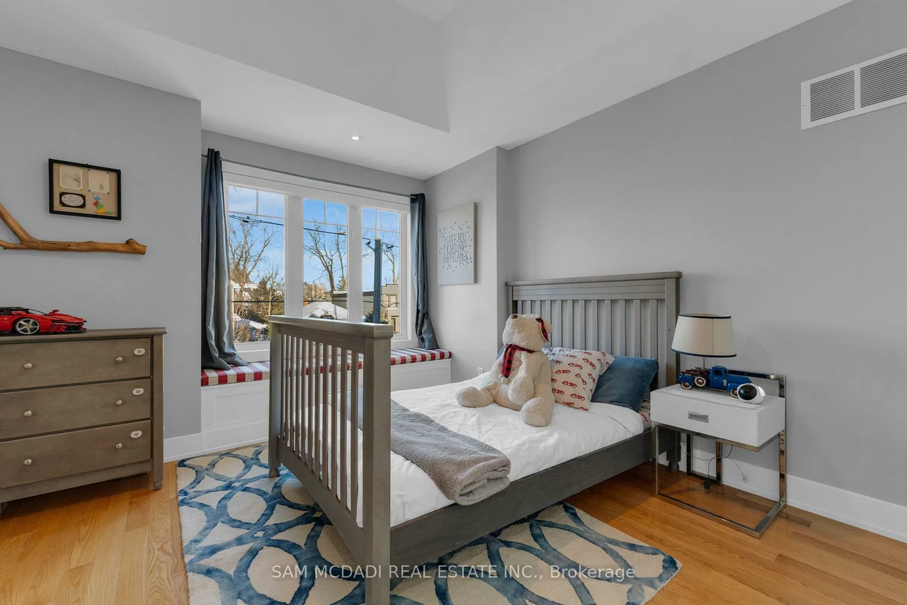 38, Pine, Port Credit, Mississauga