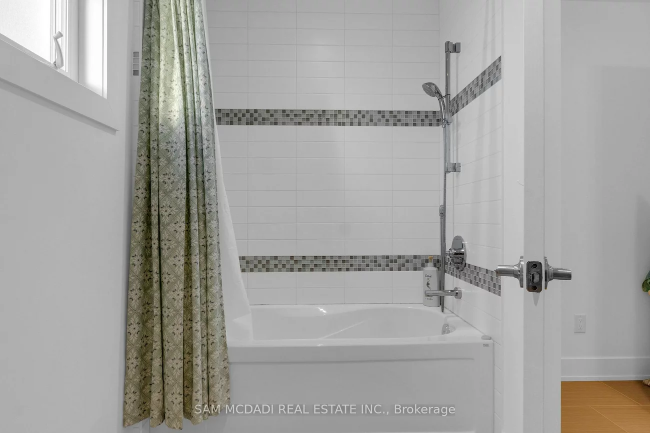 38, Pine, Port Credit, Mississauga