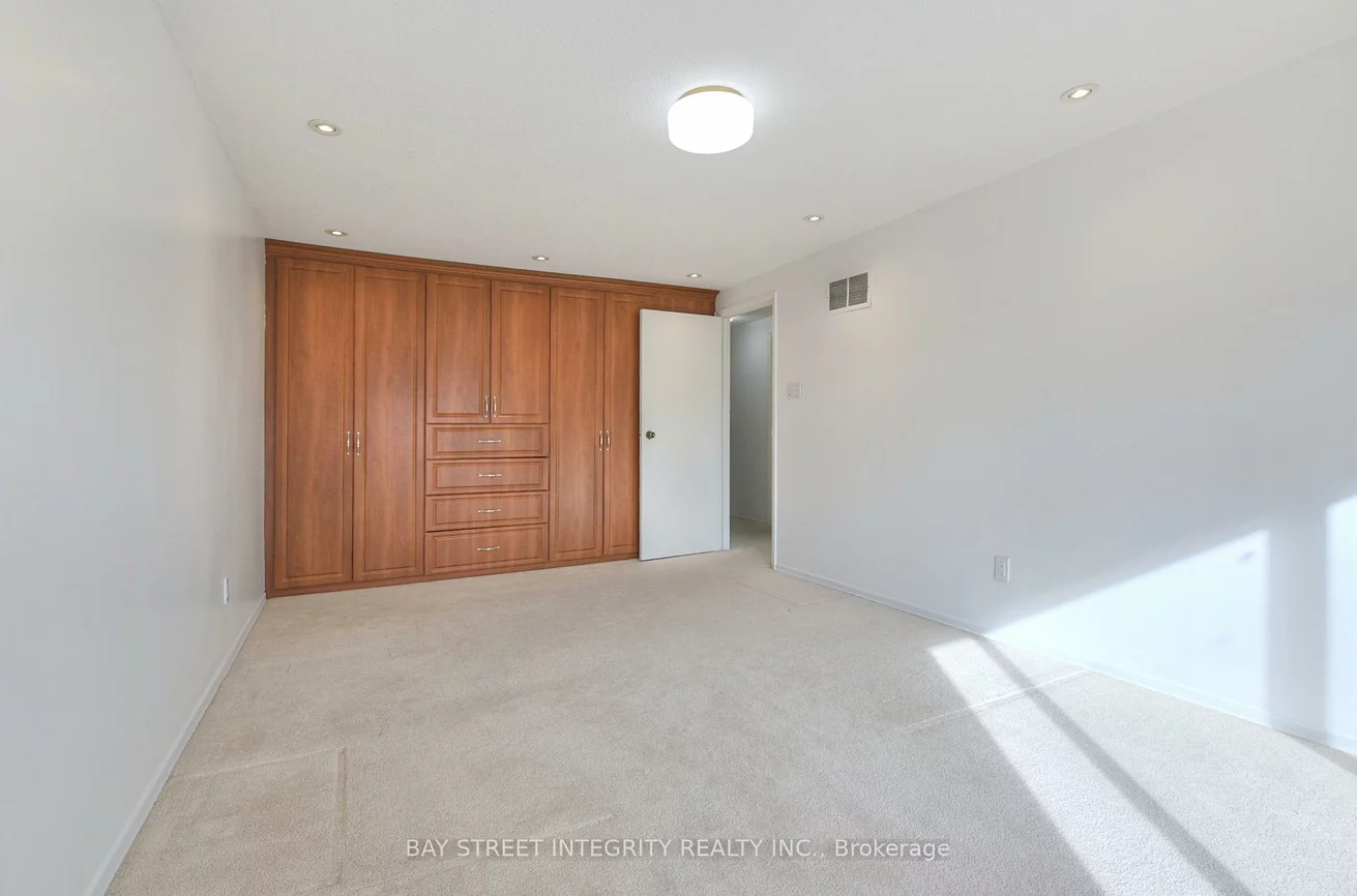 976, Raintree, Lorne Park, Mississauga