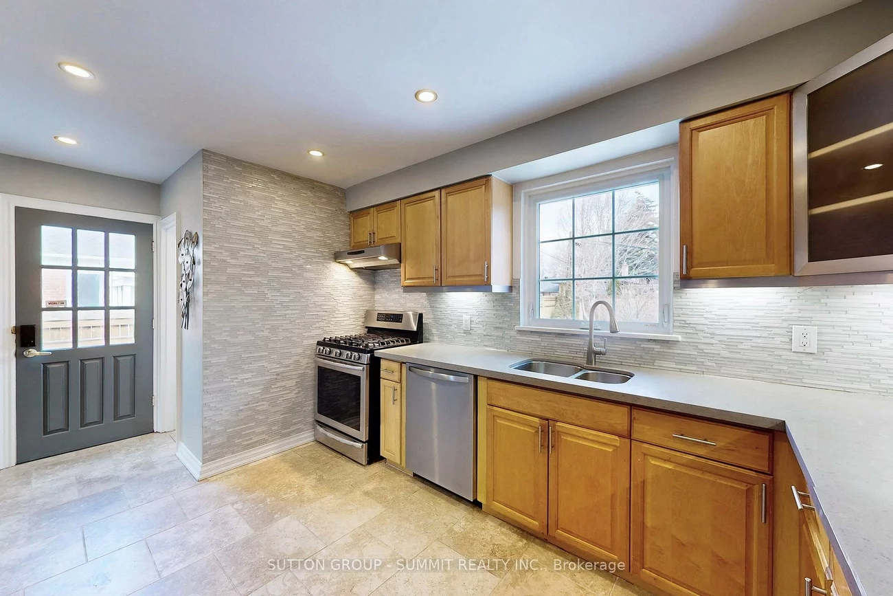 2225, RAMBO, Lakeview, Mississauga