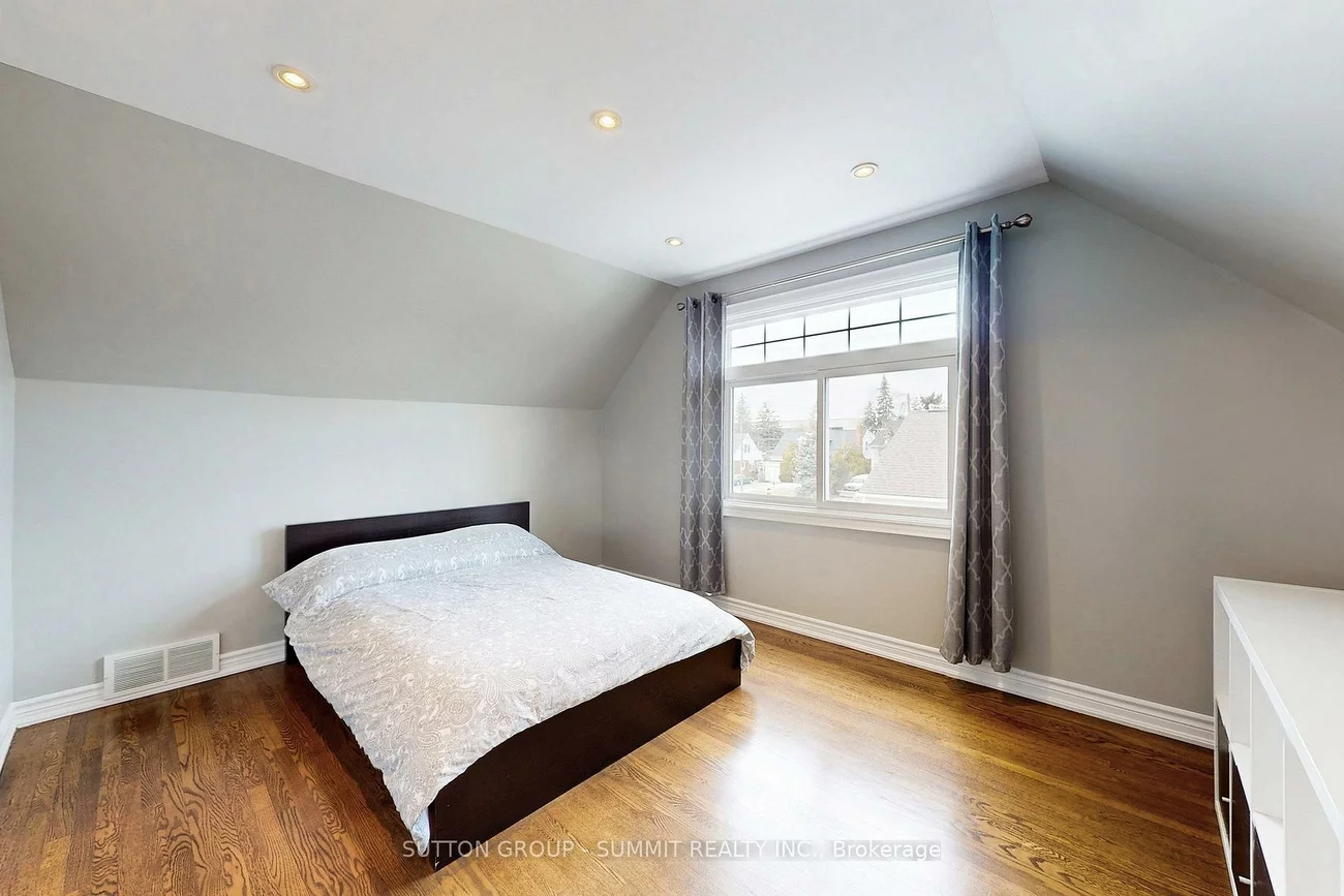 2225, RAMBO, Lakeview, Mississauga