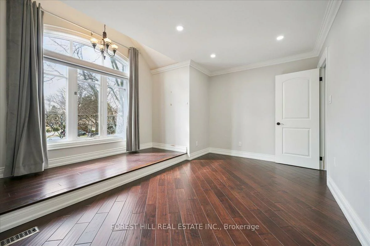 2579, Kenna, Sheridan, Mississauga