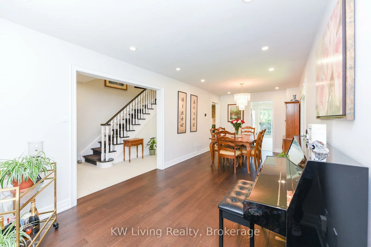 5055, Moulin Rouge, East Credit, Mississauga