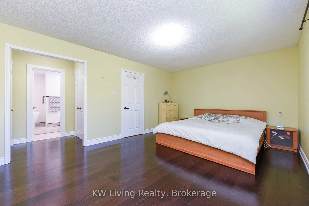 5055, Moulin Rouge, East Credit, Mississauga