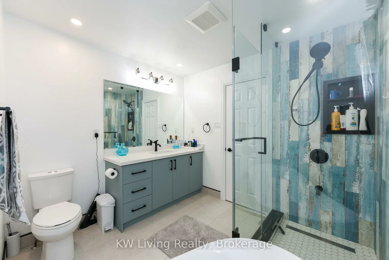 5055, Moulin Rouge, East Credit, Mississauga