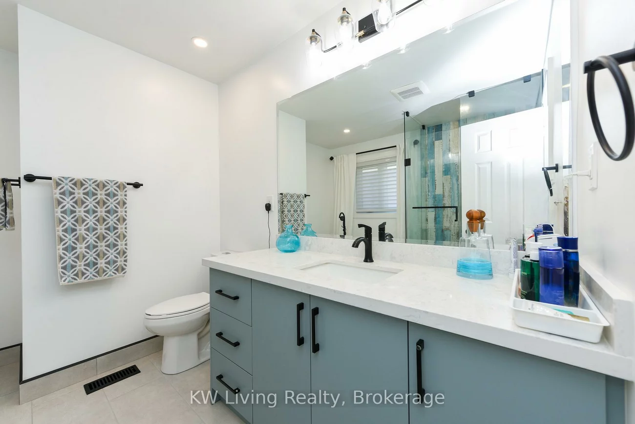 5055, Moulin Rouge, East Credit, Mississauga