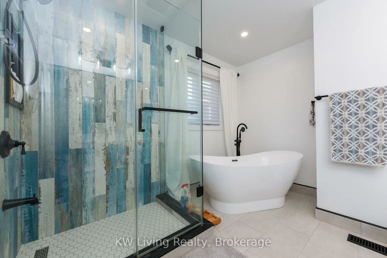 5055, Moulin Rouge, East Credit, Mississauga