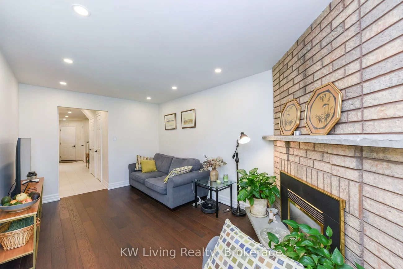 5055, Moulin Rouge, East Credit, Mississauga