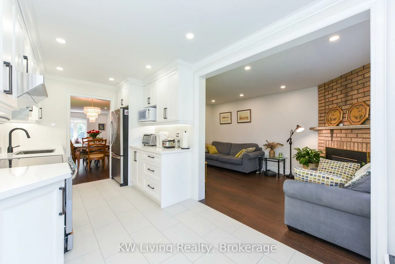 5055, Moulin Rouge, East Credit, Mississauga