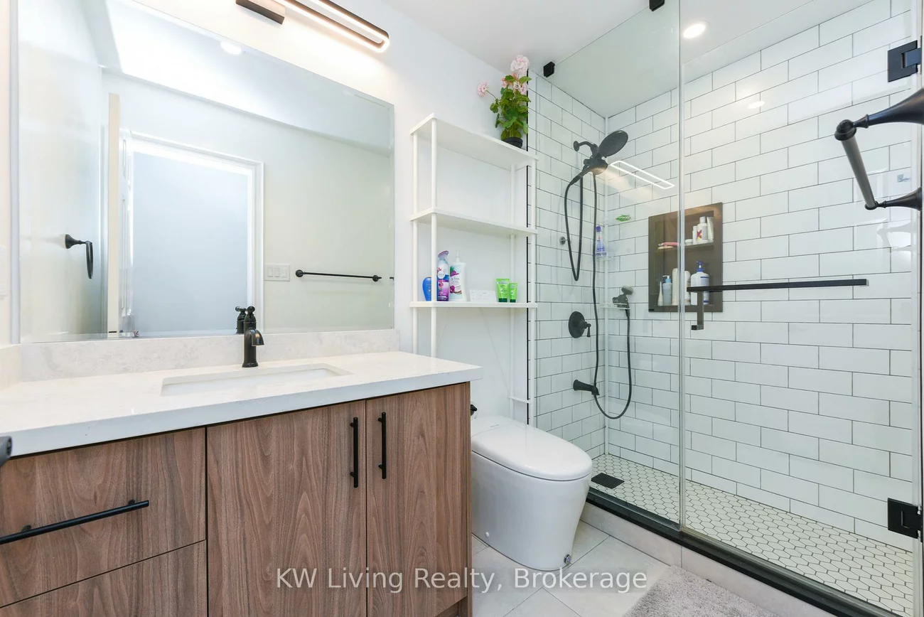 5055, Moulin Rouge, East Credit, Mississauga