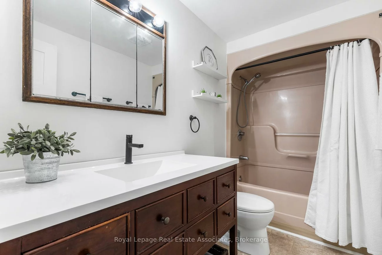 3374, Tallmast, Erin Mills, Mississauga