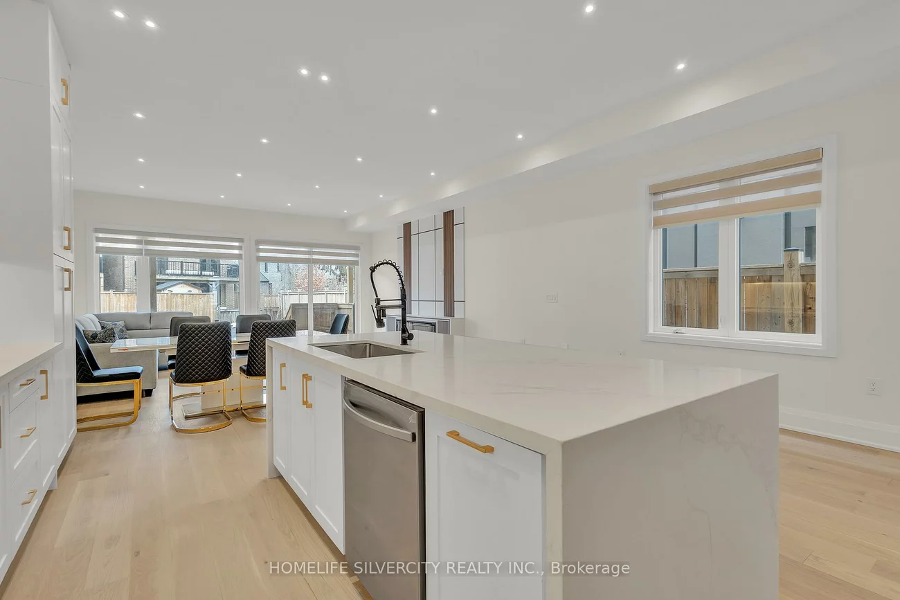 25A, Pine, Port Credit, Mississauga