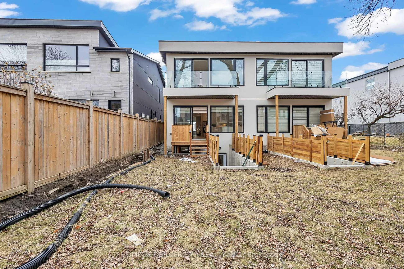 25A, Pine, Port Credit, Mississauga