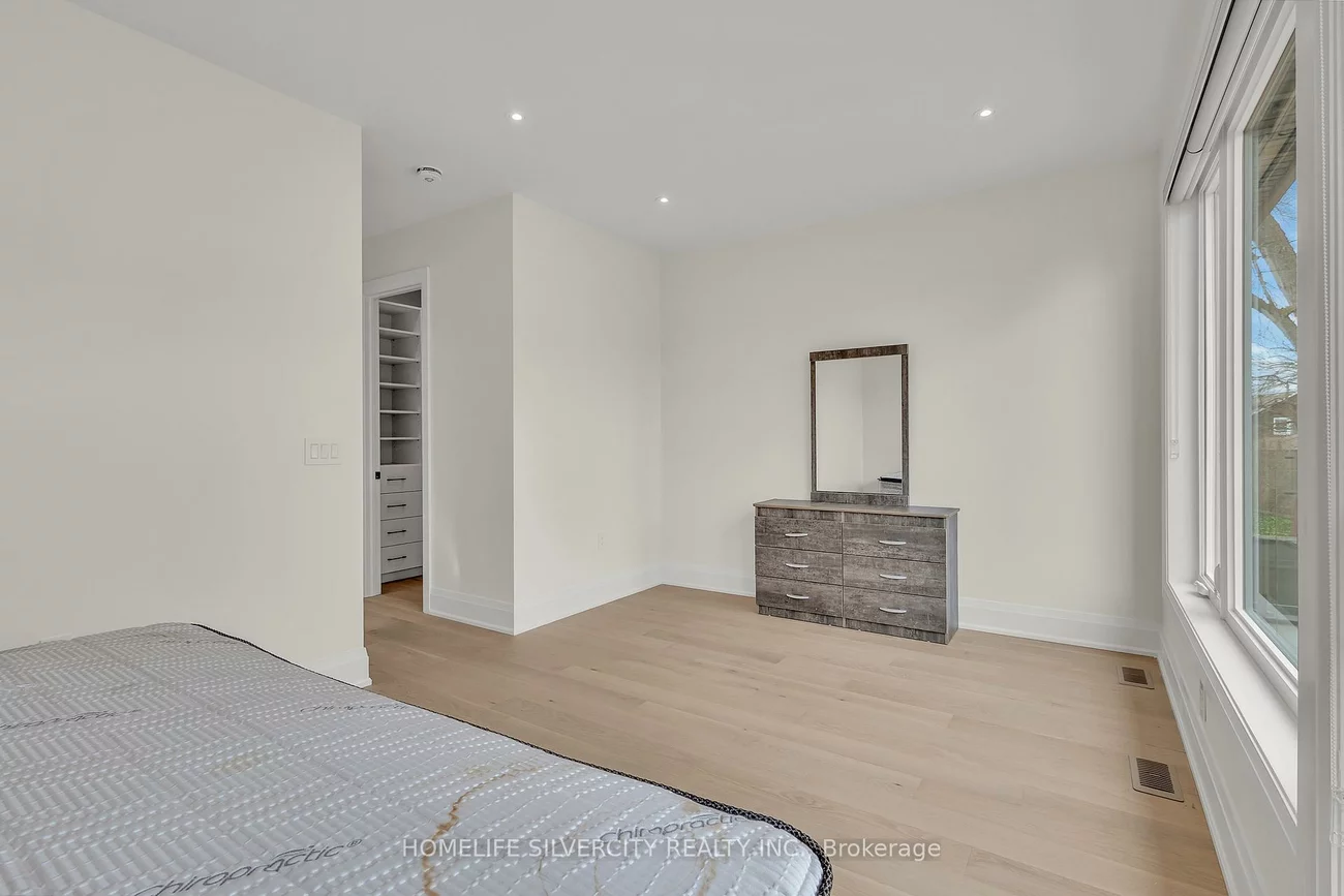 25A, Pine, Port Credit, Mississauga