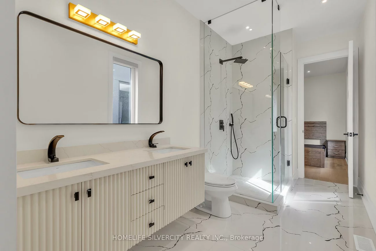 25A, Pine, Port Credit, Mississauga