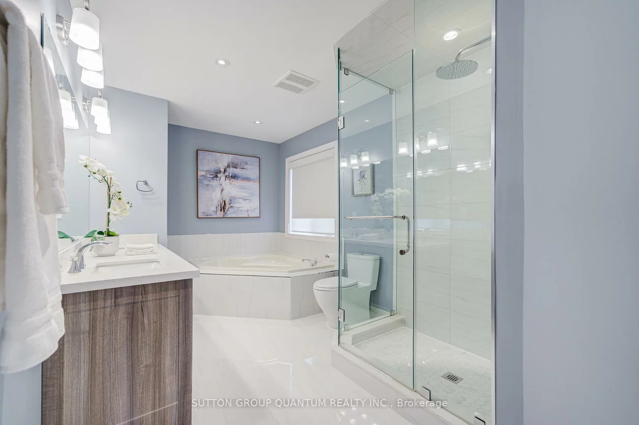 2829, Cartwright, Central Erin Mills, Mississauga